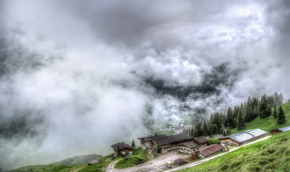 Wolken über dem Tal